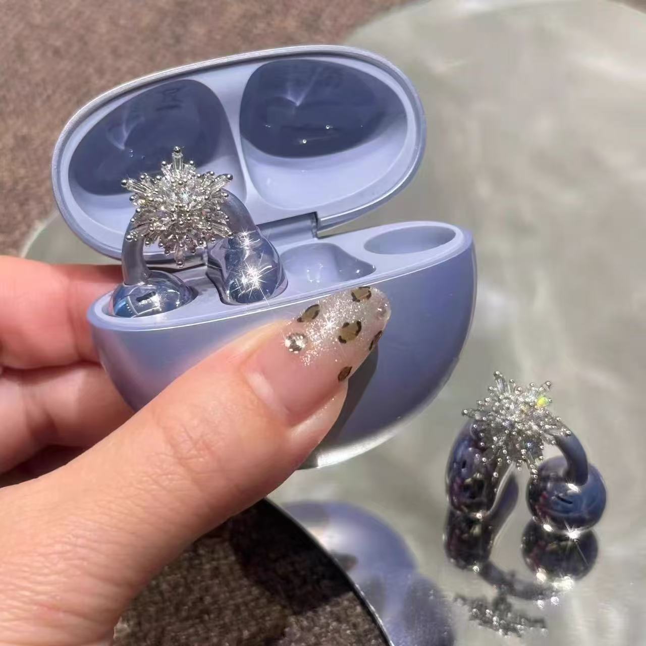 Suitable for Freeclip Earphone Diamond Buckle Full Diamond Snowflake Star Bowknot Ear Clip Buckle Niche High-end Accessories