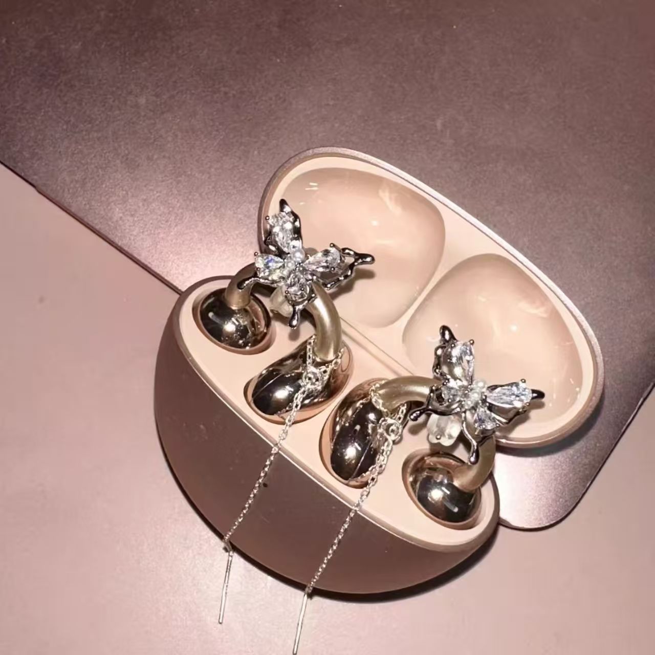 Suitable for Freeclip Earphone Diamond Buckle Full Diamond Snowflake Star Bowknot Ear Clip Buckle Niche High-end Accessories